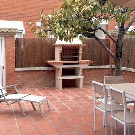 Casa de Férias Vivalidays Casa Pinell - - Costa Barcelona